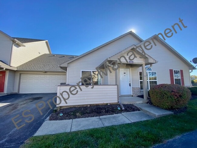 Primary Photo - Lovely 3 Bedroom 2 Bathroom Ranch Condo wi...