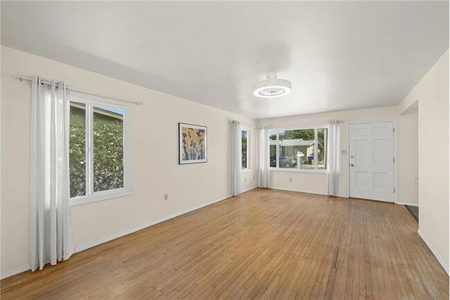 Building Photo - 2762 Ridge View Dr