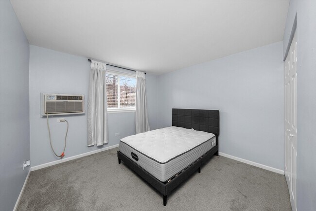 Building Photo - 3241 50th Ct