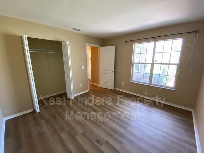 Building Photo - 11866 Ashbrook Cir N
