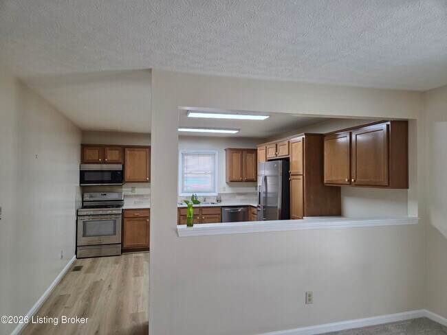Building Photo - 4204 Holly Tree Dr