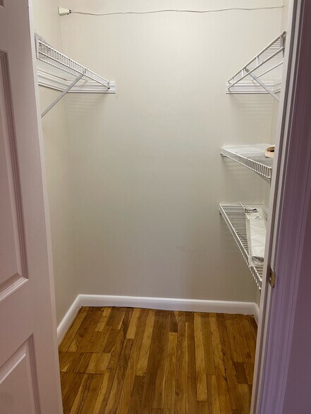 Building Photo - 38 Madison St