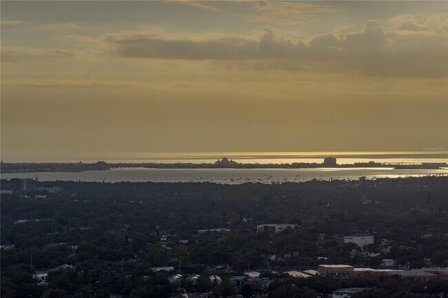 Building Photo - 275 1st Ave S