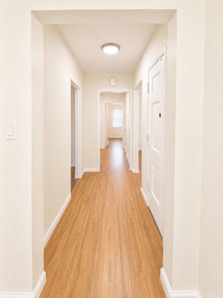 Building Photo - 2157 W 109th Pl
