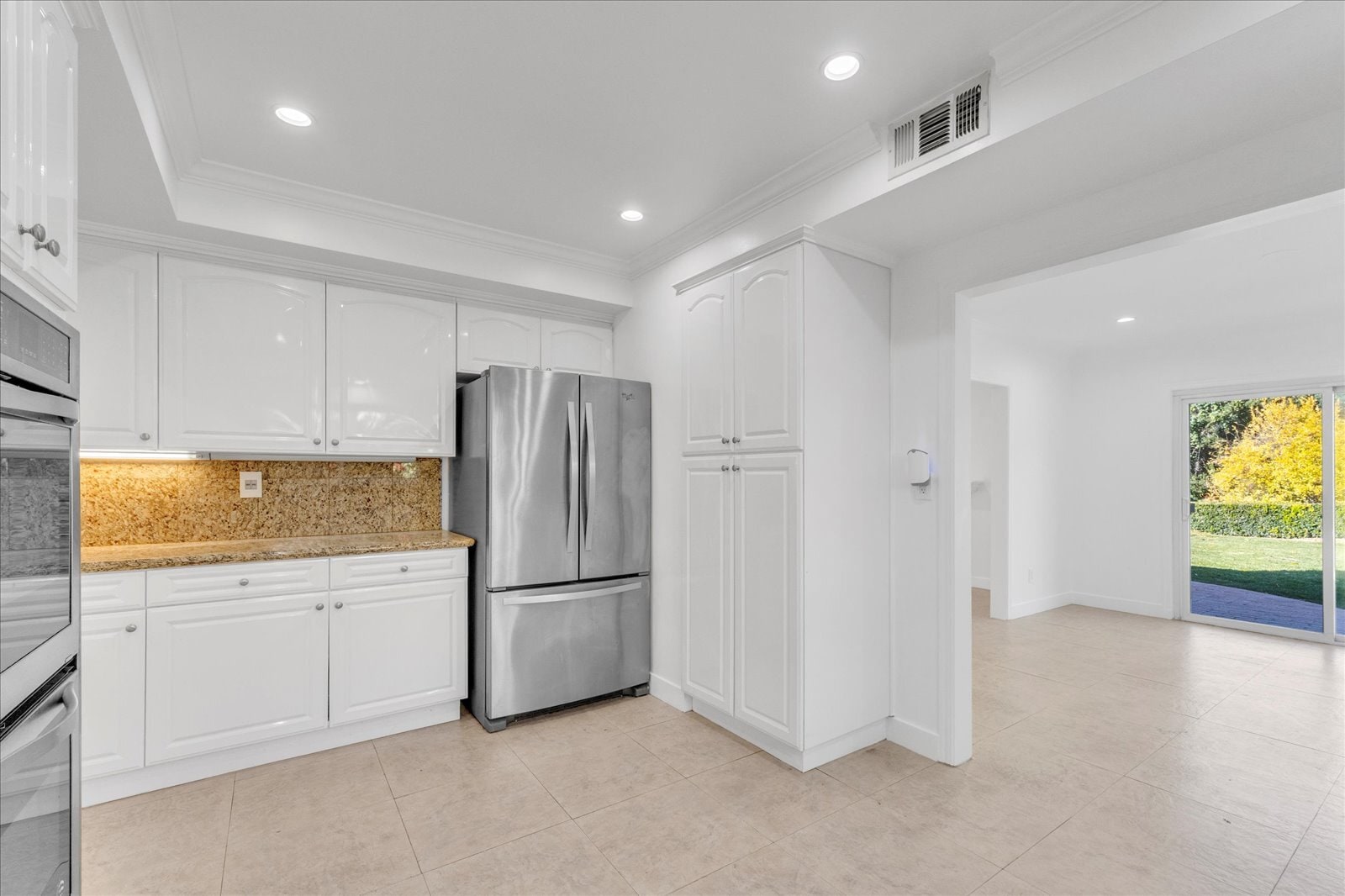 Building Photo - 8201 Clemens Ave