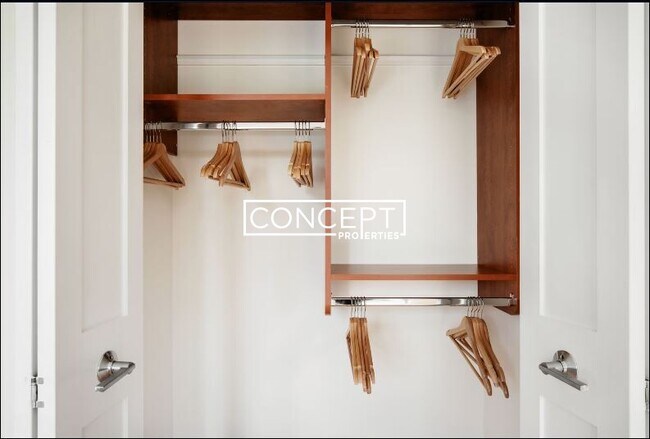 Building Photo - 9A Miner St. Unit 407