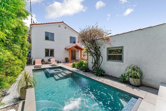 Building Photo - Incredible 4 bd 3 ba home- AVAILABLE SOON