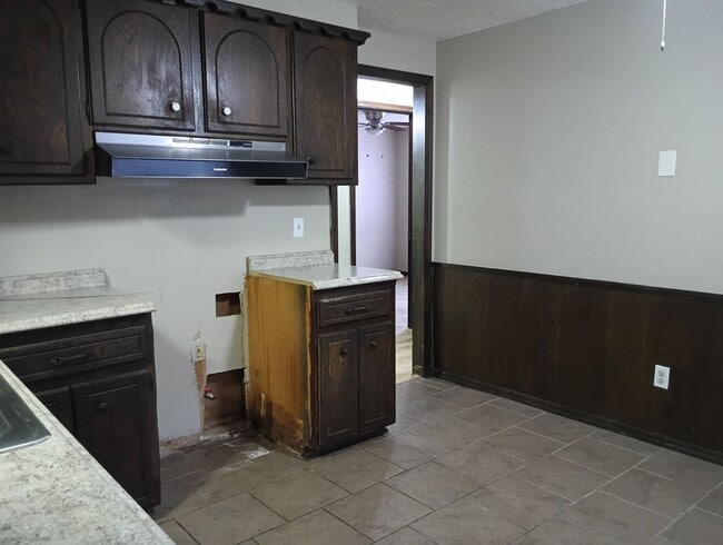 Building Photo - Nice duplex