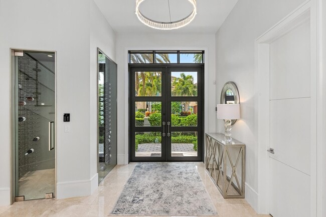 Building Photo - 863 Enfield St