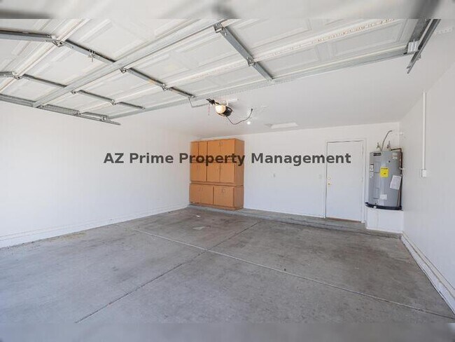 Building Photo - 13344 W Desert Ln