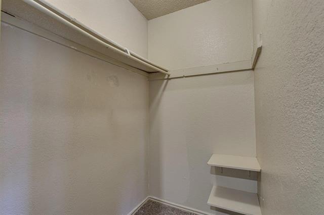 Building Photo - 10611 Woodleaf Dr