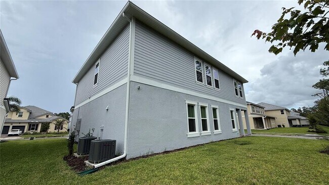 Building Photo - 14409 Crest Palm Ave