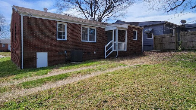 Building Photo - 3 bedroom brick rancher