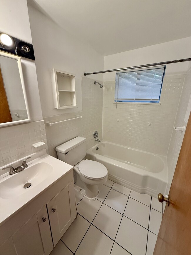 Building Photo - 4607 Channing Ln