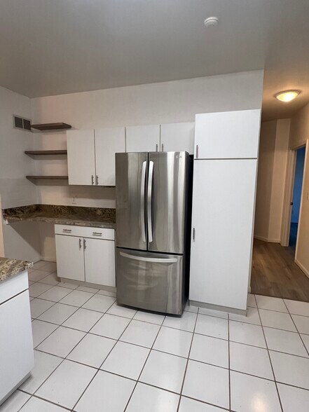 Building Photo - 6505 Saint Andrews Dr