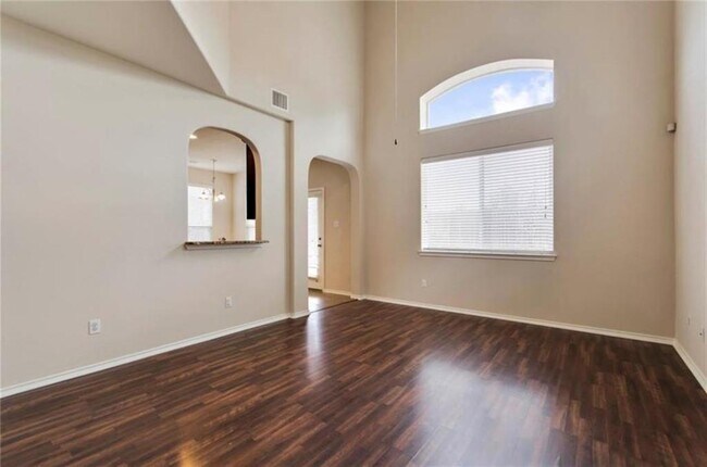 Building Photo - 9501 Sweetgum Dr