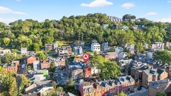 Building Photo - 517 Armandale St