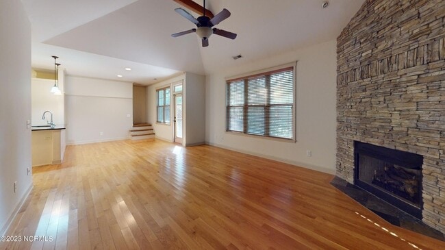 Building Photo - 45 Old Hunt Rd