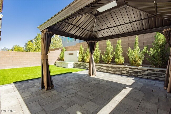 Building Photo - 8095 Carpenter Creek Ave