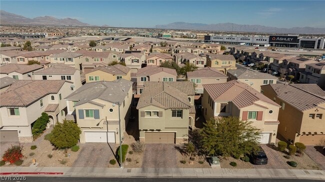 Building Photo - 8924 Willow Break Ave