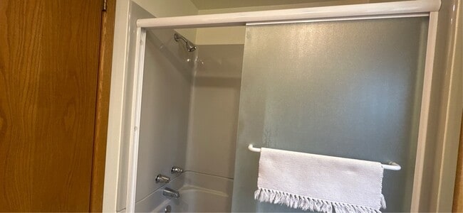 Building Photo - 795 E College St