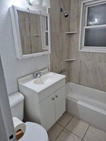 Building Photo - 441 Kenwood Dr