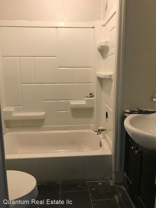 Building Photo - 2 br, 1 bath House - 123 HILL STREET