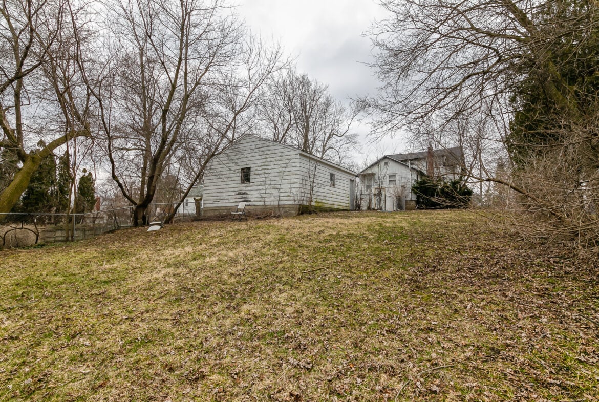 Building Photo - 224 Crest St