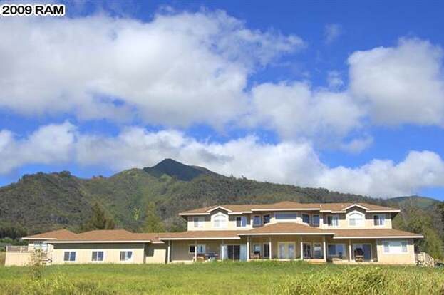 Primary Photo - 275 Maika St