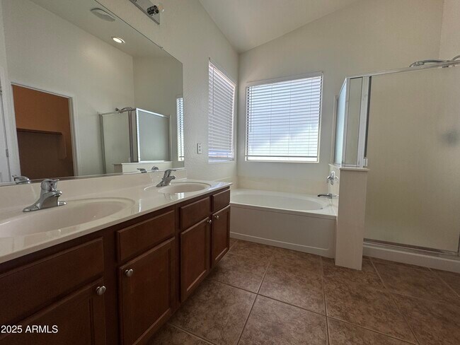 Building Photo - 6821 N 71st Dr
