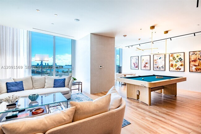 Building Photo - 1400 Biscayne Blvd