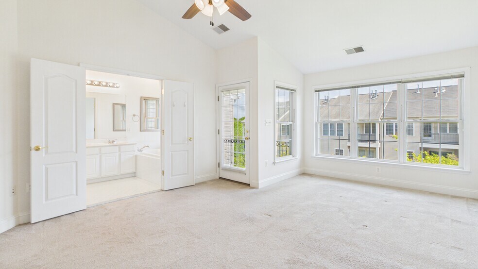 Building Photo - 25807 Turlough Ter