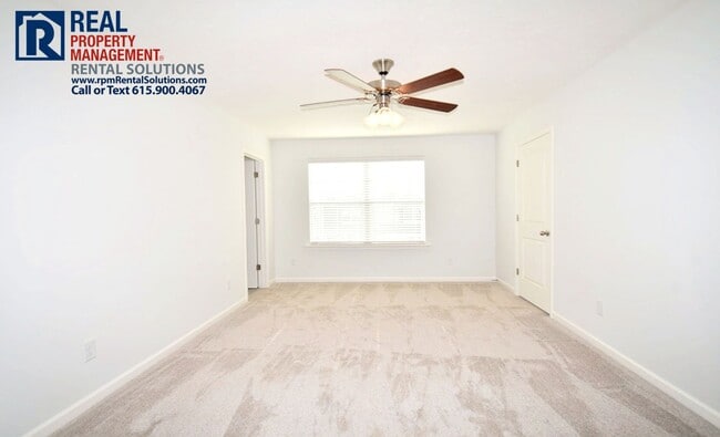 Building Photo - Amazing 3BR/2.5BA Mboro townhome 1mi from I-24! Triple Blackman Schools!