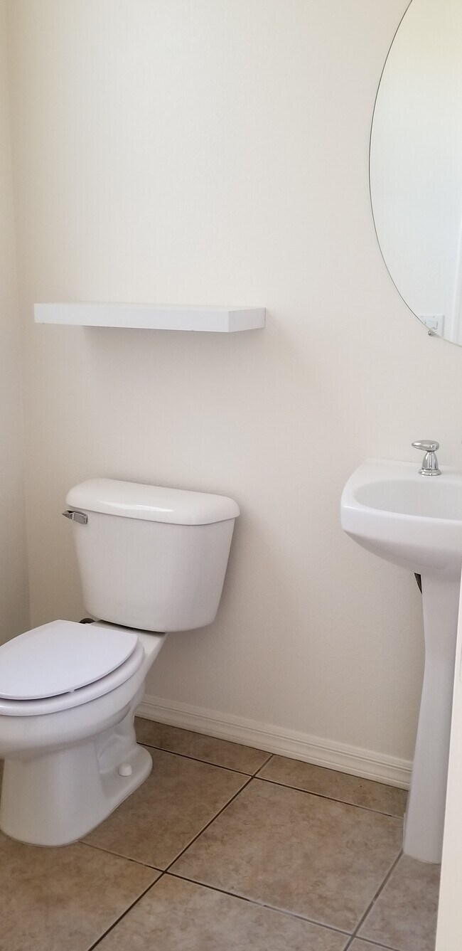 Building Photo - 4901 Oro Ln