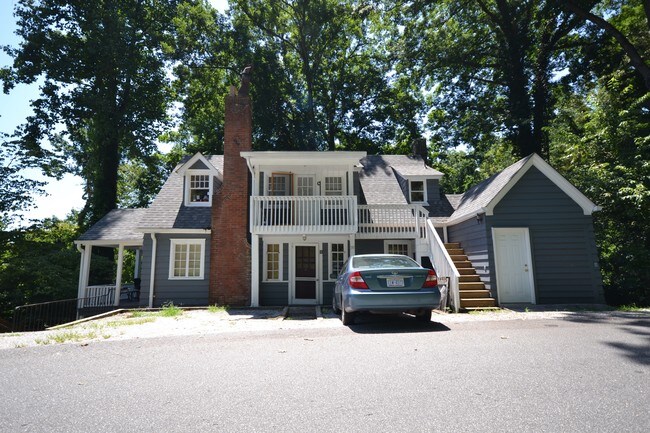 Building Photo - 547 Lockhart Rd