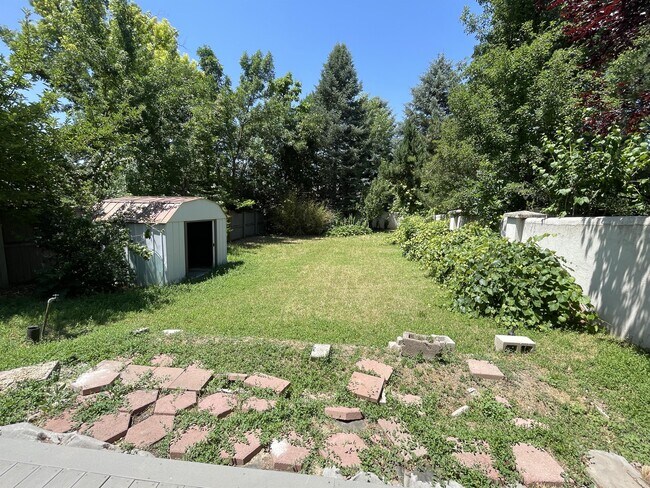 Building Photo - 2613 E Casto Ln