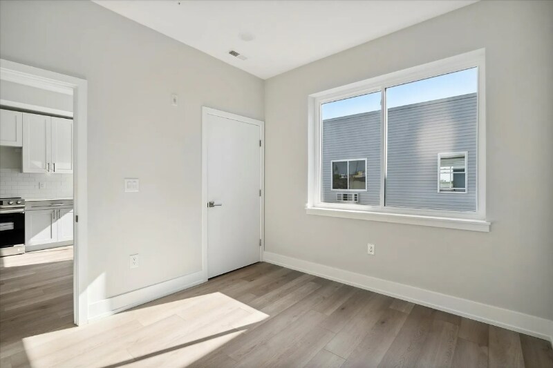 Building Photo - 2117 Germantown Ave