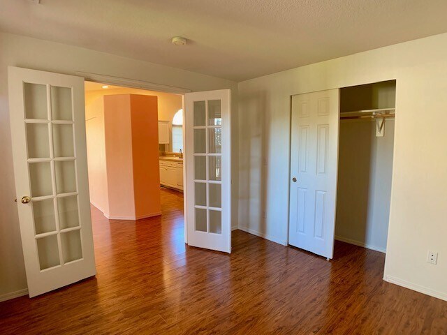 Building Photo - Unique 4 Bedroom Home- Minutes to Vancouve...
