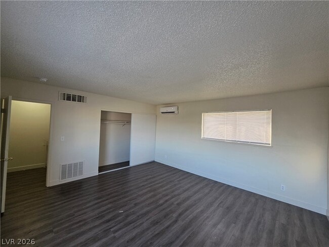 Building Photo - 3364 Royce Ct