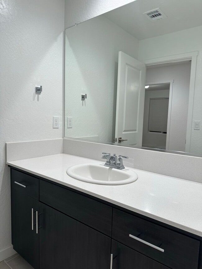 Building Photo - Welcome To This Charming Two-Story Home Ne...