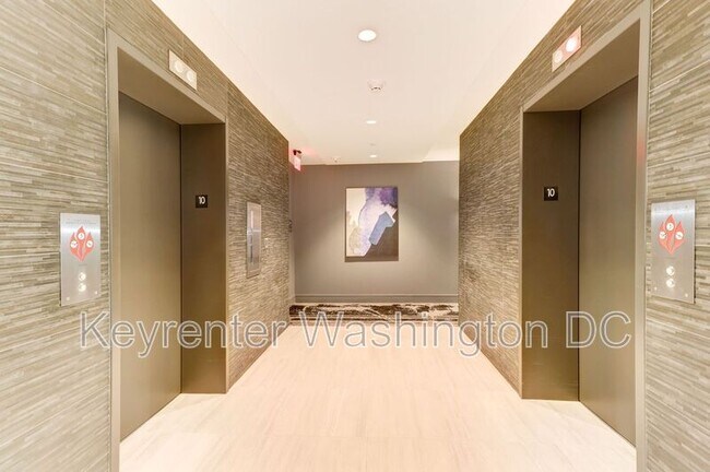 Building Photo - 45 Sutton Square SW