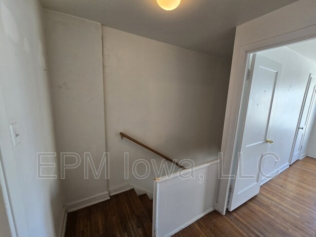 Building Photo - 235 Madison St