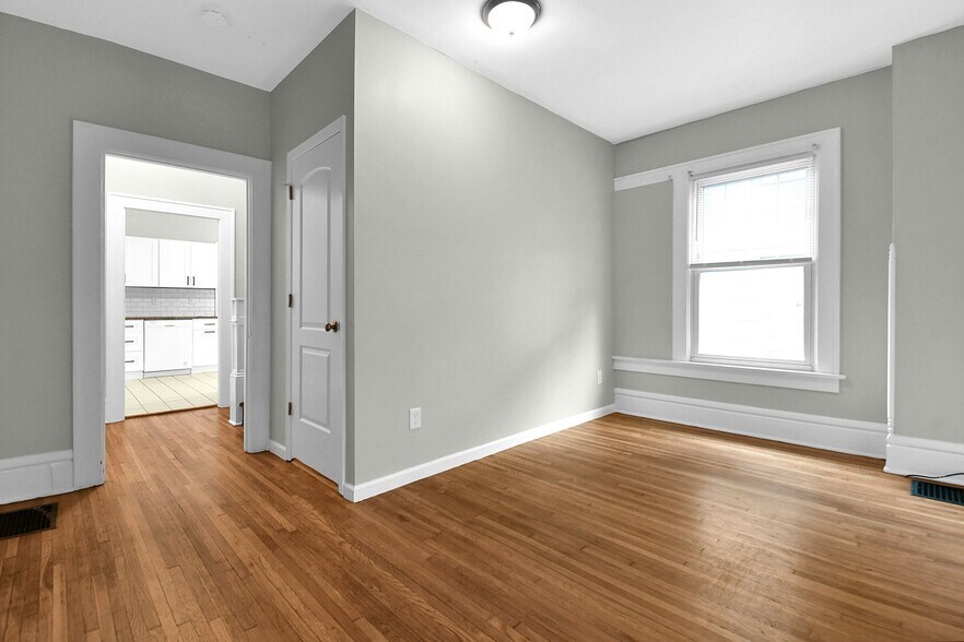 Building Photo - 97 E Frambes Ave
