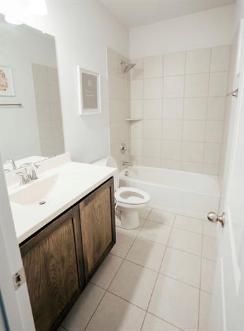 Building Photo - 5612 Caliza Trl