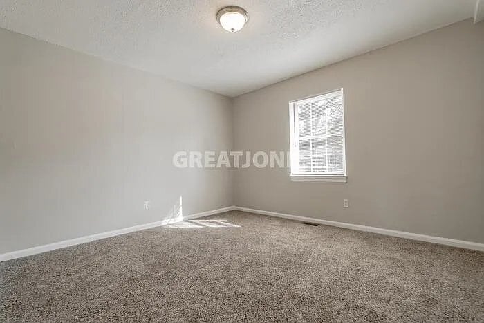 Building Photo - 1205 Widgean Dr