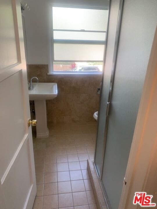 Building Photo - 312 S Reeves Dr