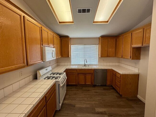 Building Photo - 8510 Eagles Landing Dr