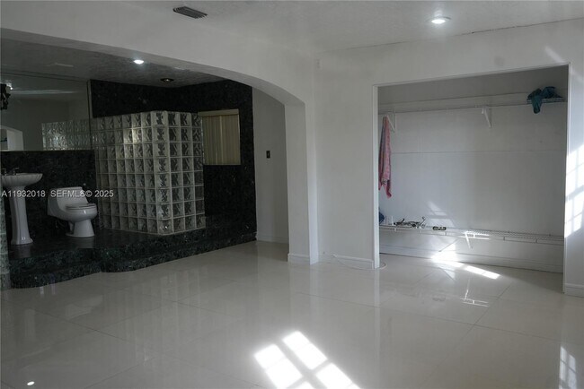 Building Photo - 3285 NW 97th St