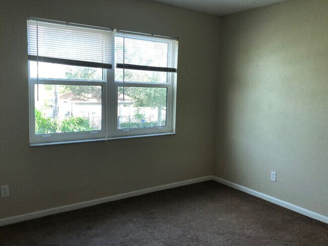 Building Photo - 510 M St