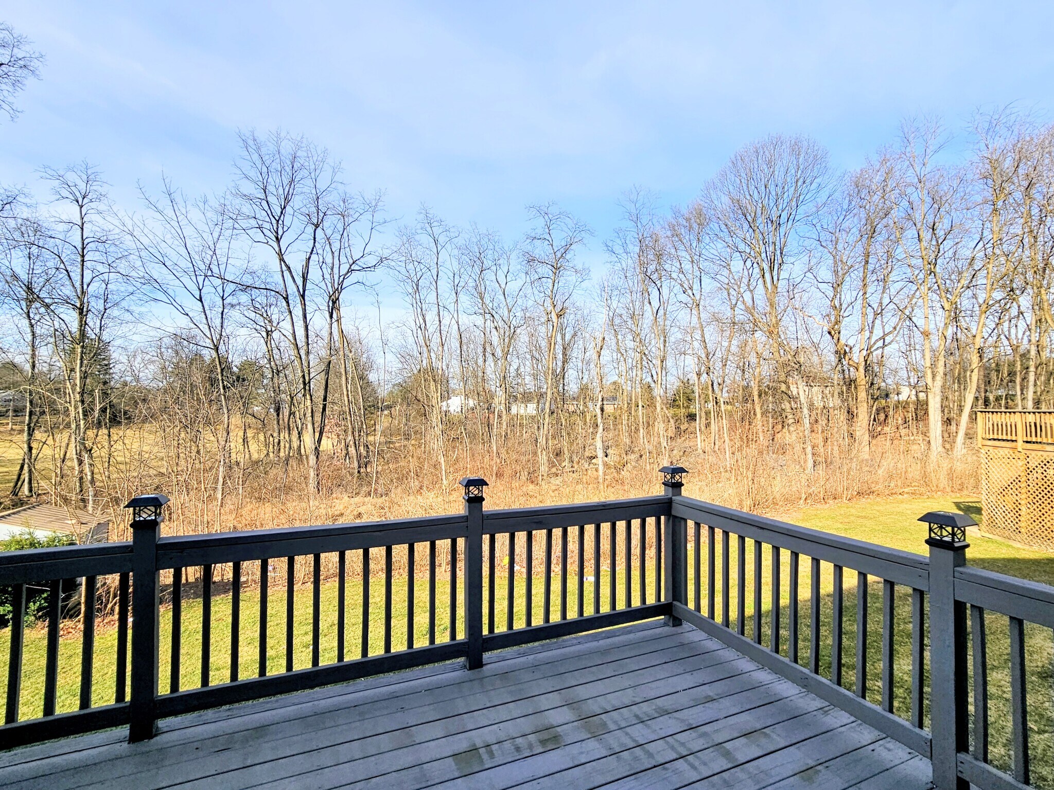 Building Photo - 688 Rockwood Dr